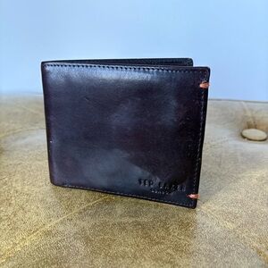 Ted Baker London Men's Leather Bifold Wallet - Brown Paisley Lining